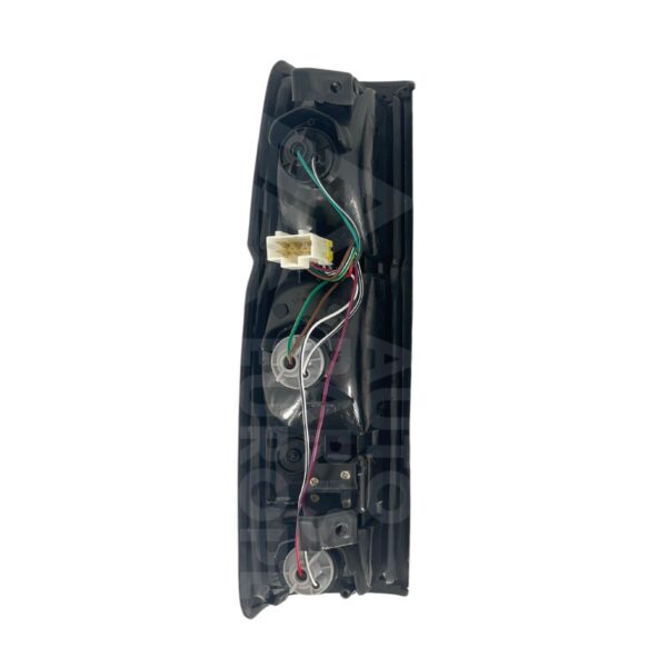 Fanale posteriore sinistro Nissan King Cab dal 1986 al 1997 – 40cm – foto 2
