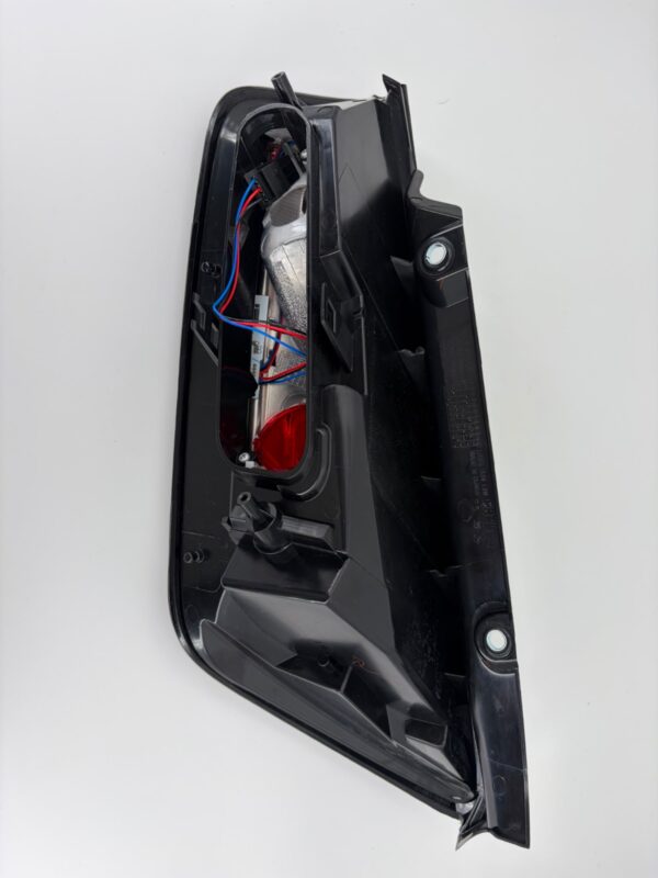 Rückleuchten Rechts FIAT Grande Punto 2012+ – Modell Evo Schwarzer Innenrand LED Schraubenbefestigung – BESCHÄDIGT – Bild 3