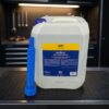 Adblue Magneti Marelli 10lt con beccuccio sul banco officina