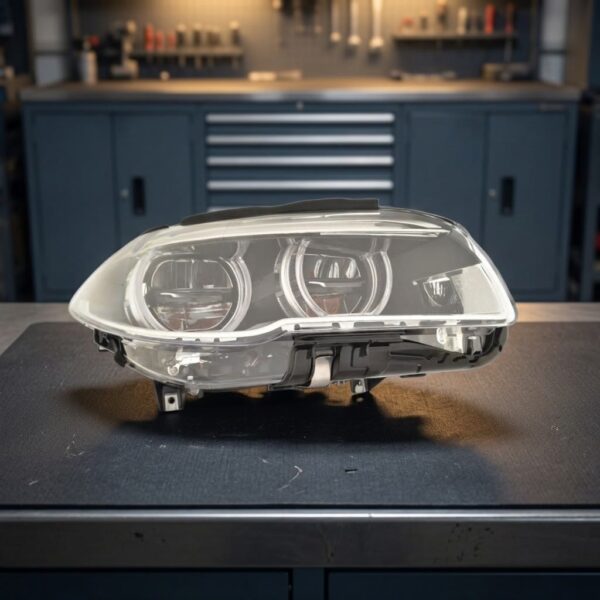 Faro Anteriore Destro BMW Serie 5 2013+ – F10/F11 Full Led Con Motore Afs sul banco officina
