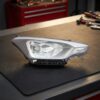 Faro Anteriore Destro Hyundai I-20 2015-2019 – 3 Porte Parabola Nera sul banco officina