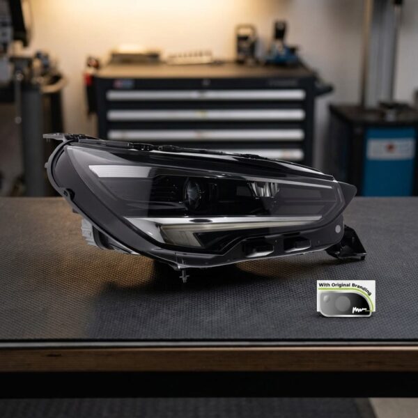 Faro Anteriore Destro Opel CORSA F 2023+ LED Originale Valeo sul banco officina