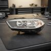 Faro Anteriore Sinistro BMW Serie 1 F40 2019+ sul banco officina