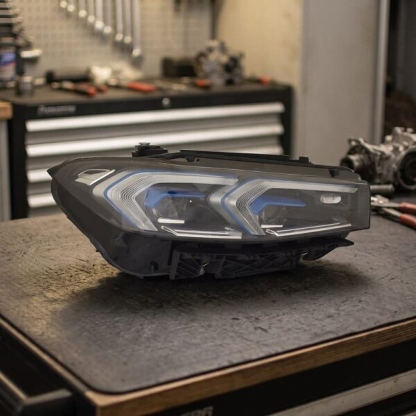 Faro Anteriore Sinistro BMW Serie 3 G20 - G21 2022+ – Full Led C/Motore Afs sul banco officina