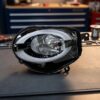 Faro Anteriore Sinistro FIAT 500 2015+ – Inferiore Manuale A Led Parabola Nera sul banco officina
