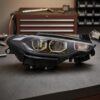 Faro Anteriore Sinistro Fiat Tipo 2015+ – Con Luce Diurna A Led, Centralina Inclusa, Cornice Cromata sul banco officina