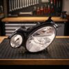 Faro Anteriore Sinistro Mercedes Classe E W211 Xenon sul banco officina