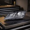 Faro Anteriore Sinistro Seat Leon 2012-2016 sul banco officina