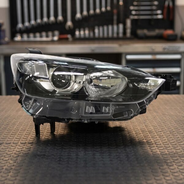 Faro fanale proiettore destro per Mazda Cx-3 5/15> sul banco officina