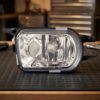 Faro fanalino fendinebbia sinistro per Mercedes Classe C W203 Liscio 02>2/04 sul banco officina