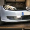 Kit Fanalino Luce Diurna Cromato VW Golf VI 2008+ sul banco officina