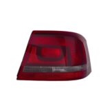 Fanale Posteriore Destro Volkswagen Passat 2010-2013 - Berlina Rosso Scuro